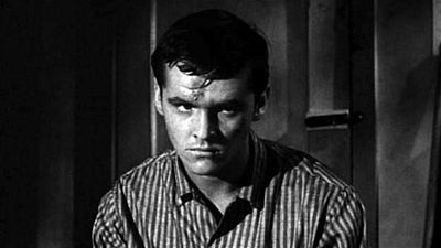 Imagem da notícia Você reconhece esse jovem ator? Há 66 anos, ele estrelou seu primeiro filme - hoje é uma estrela mundial!