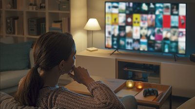 Imagem da notícia Por menos de R$ 3 mil, a Smart TV 50" é a escolha certa para transformar sua sala em um verdadeiro cinema