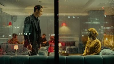 Imagem da notícia 5,1 milhões de espectadores e 10 episódios: Uma das melhores séries de espionagem já tem segunda temporada confirmada e você provavelmente ainda não assistiu