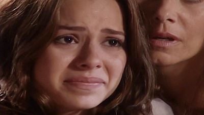 Imagem da notícia "Credo, que péssima atuação, odiei": Há 25 anos, Sandy fez sua primeira novela, mas se arrepende até hoje de sua atuação em cena tensa