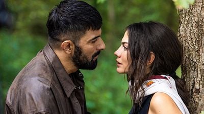 Imagem da notícia Farah e Tahir ficam juntos? 2ª temporada de Meu Nome é Farah traz desfecho do casal