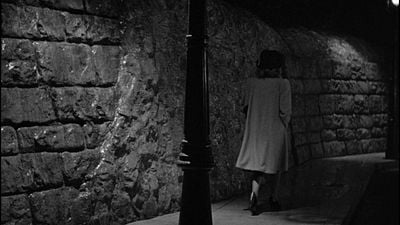 Imagem da notícia Há 84 anos, este filme mudou o cinema de terror para sempre: Tudo o que precisava era de um ônibus