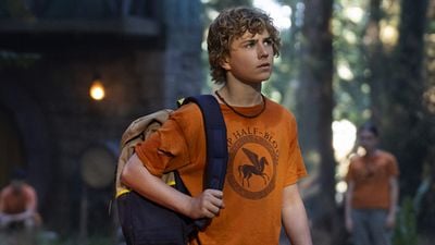 Imagem da notícia De Harry Potter a Percy Jackson, confira boxes de livros que estão com descontos na Black Friday!