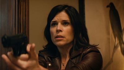 "Não ficaria surpresa em receber uma ligação": Neve Campbell revela se pode voltar em Pânico 7 após polêmicas nos bastidores