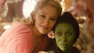 Imagem da notícia Erro na embalagem das bonecas de Wicked leva fãs a site pornográfico: Mattel se desculpou e, agora, o produto vale mais de 4 mil reais