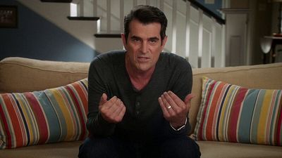 Imagem da notícia Modern Family nunca explicou um de seus maiores mistérios: A culpa é de um roteiro descartado!