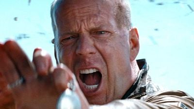 Imagem da notícia O melhor filme de ficção científica de Bruce Willis é do diretor de Star Wars: Foi um sucesso, mas às vezes esquecemos que ele conseguiu