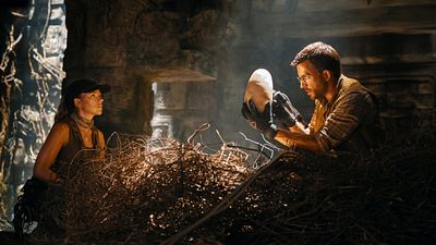 Imagem da notícia Onde assistir aos filmes de Jurassic Park no streaming antes de Jurassic World: Recomeço?