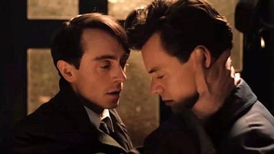 Imagem da notícia My Policeman: Quais filmes Harry Styles teve que assistir para fazer as cenas de sexo?