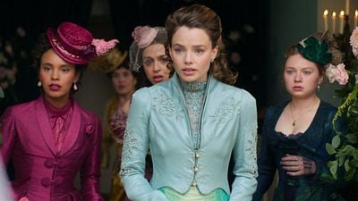 Imagem da notícia Esta série parecida com Bridgerton é perfeita para maratonar antes da Parte 2 na Netflix