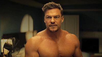 Imagem da notícia O elenco do novo filme de Alan Ritchson está crescendo: Nesta trama de ação, a estrela de Reacher deve transportar um órgão vital!