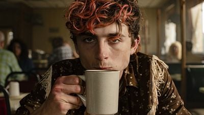 Imagem da notícia Esqueça Duna, Timothée Chalamet nunca esteve tão sombrio quanto neste filme