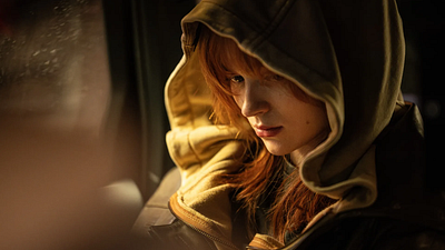 Imagem da notícia Sadie Sink explica o final de Homem-Aranha: Um Novo Dia: "A maneira perfeita de encerrar a história e mostrar a essência de quem ela é"