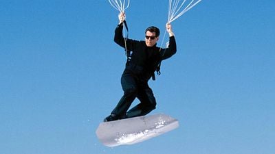 Imagem da notícia "Minha bunda estava congelando!": Há 24 anos, essa atriz vencedora do Oscar brilhava em filme de James Bond - e passava frio em cena