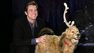 Imagem da notícia "Inacreditável": 25 anos depois deste inesquecível filme de Natal, Jim Carrey reencontra atriz mirim; veja como ela está