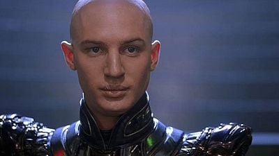 Imagem da notícia "Nunca mais ouviremos falar": Depois deste fracasso de ficção científica, Patrick Stewart tinha certeza de que Tom Hardy não tinha futuro em Hollywood