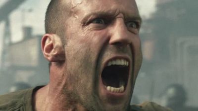 Imagem da notícia 33 anos depois, este filme de ação com Stallone ganhou um remake com Jason Statham... E todo mundo esqueceu!