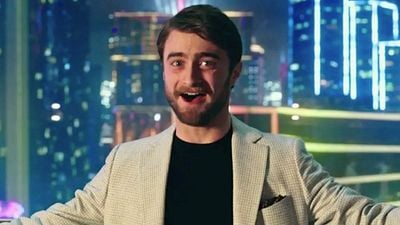 Imagem da notícia Daniel Radcliffe retorna em Truque de Mestre 3? Astro de Harry Potter provou outro lado da magia no filme anterior