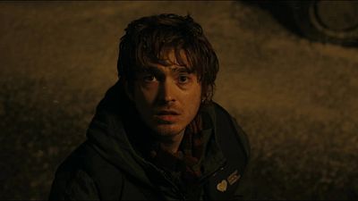 Imagem da notícia Após Resident Evil, Austin Abrams estrela thriller sobre um homem que é engolido vivo por uma baleia