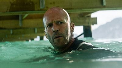 Imagem da notícia Tela Quente hoje (31/08): Inédito na TV, Megatubarão 2 tem criatura aquática tão surreal que você não acreditaria que existiu de verdade