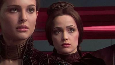 Imagem da notícia Há 20 anos, esta famosa atriz apareceu em Star Wars: Ela só diz "uma ou duas falas", mas os fãs ainda falam sobre ela