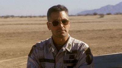 Imagem da notícia "Nenhum filme vale a pena trabalhar com um miserável maldito como ele": George Clooney ainda mantém rancor de briga com polêmico cineasta
