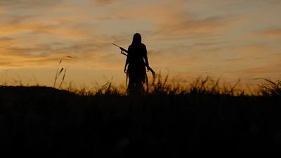 Imagem da notícia Este sufocante filme de ação está disponível hoje para streaming e pode ser a solução para você que não gostou de Agente Stone