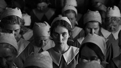 Imagem da notícia Em 1915, uma mulher virou assassina de bebês, mas demorou 6 anos para ser descoberta: Sua história virou um dos melhores filmes de 2024