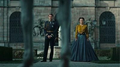 Imagem da notícia Um dos maiores sucessos da Netflix está voltando para uma 2ª temporada: Saiba tudo sobre o retorno dessa série pioneira