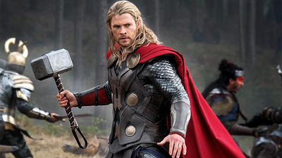 Imagem da notícia Já imaginou Thor com um martelo comum? Internet faz piada e transforma Vingador no marceneiro mais poderoso da Marvel