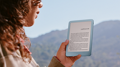 Imagem da notícia Kindle fica mais colorido em nova linha e agora tem controle para você virar páginas à distância