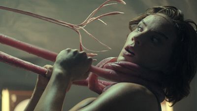 Imagem da notícia Fracasso nos cinemas, sucesso no streaming: Uma ficção científica de monstros lançada pelo diretor dos melhores episódios de Game of Thrones