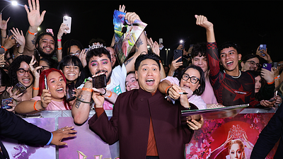 Imagem da notícia Jon M. Chu celebra o início da turnê mundial de “Wicked: Parte II” no Brasil