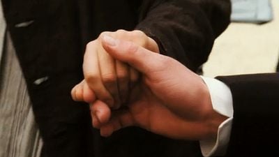 Imagem da notícia No streaming: Muito antes de Bridgerton, esta obra-prima contou uma das maiores histórias de amor de todos os tempos