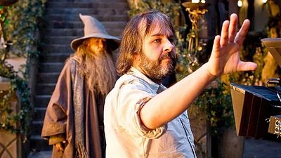Imagem da notícia Diretor de O Senhor dos Anéis apareceu no filme e interpretou o MESMO personagem em O Hobbit - os fãs mais atentos adoraram!