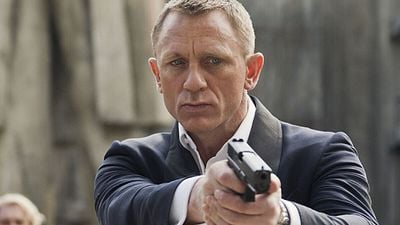 Imagem da notícia Roteirista do novo filme de James Bond dá pistas sobre abordagem do personagem: "Ele sobreviveu porque sua essência é como um diamante"