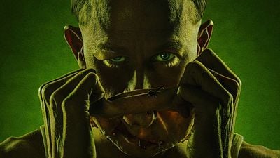 Imagem da notícia Monstro: A História de Ed Gein: Compare o serial killer real com o personagem da série da Netflix