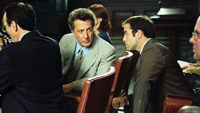 Imagem da notícia "Inteligente e elenco fantástico": Um dos melhores filmes de tribunal de todos os tempos está no streaming e é favorito dos leitores do AdoroCinema