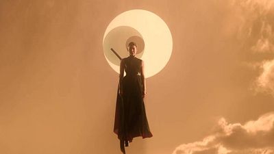 Imagem da notícia 20 milhões por episódio: Uma das séries mais caras da história acaba de chegar à Netflix - e está em primeiro lugar entre as mais assistidas