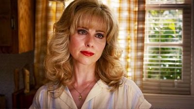 Imagem da notícia Quem é Karen em Stranger Things? Você já viu Cara Buono em duas das melhores séries da história da TV