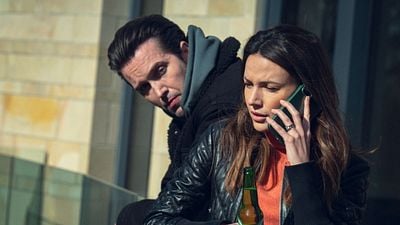 Imagem da notícia Bombando na Netflix: 5 séries para ficar grudado no sofá