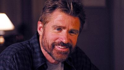 Imagem da notícia Treat Williams, estrela de Chicago Fire, morre aos 71 anos
