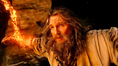 Imagem da notícia Para ver no streaming: Este épico de fantasia deu a Liam Neeson um dos momentos mais embaraçosos de sua carreira