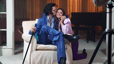 Imagem da notícia “Eu não queria tornar Elvis vilão”: Sofia Coppola rebate críticas sobre ter sido “superficial” em cinebiografia de Priscilla Presley