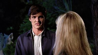 Imagem da notícia Série de fantasia dos anos 90 que revelou Pedro Pascal retorna após duas décadas - e de uma forma mais do que inusitada!