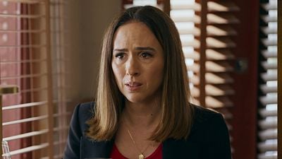 Imagem da notícia Descobri que Tatá Werneck recebeu uma triste notícia horas antes desta cena de Quem Ama Cuida, e Tony Ramos a apoiou: “Melhor pessoa”