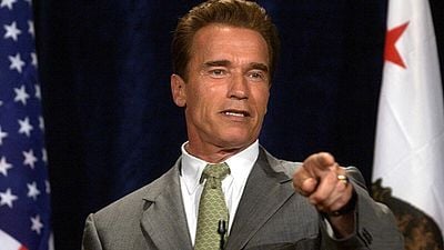Imagem da notícia “Foi uma m*rda”: Arnold Schwarzenegger pede desculpas na Netflix 20 anos após acusações - e diz não acreditar que vai para o céu