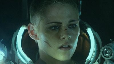 Imagem da notícia Tela Quente hoje (5/8): Filme de terror e ficção científica com Kristen Stewart traz tensão desconcertante nas profundezas do oceano