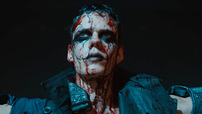 Imagem da notícia Produtora de O Corvo acredita que Alex Proyas deveria “estar orgulhoso” do remake em vez de reclamar de sua existência