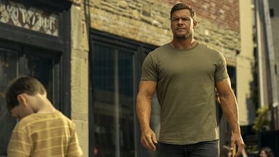 Imagem da notícia "Eu acabei com o meu corpo": Alan Ritchson ganhou 14 kg e precisou de cirurgia para sua transformação em Reacher